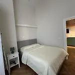 Dennys Center Duplex טיראנה