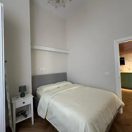 Denny's Center Duplex Apartamento