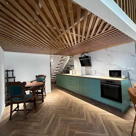 Dennys Center Duplex Tirana