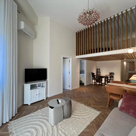Dennys Center Duplex *