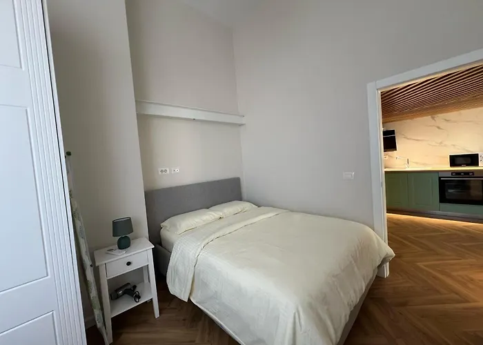 Dennys Center Duplex Тирана
