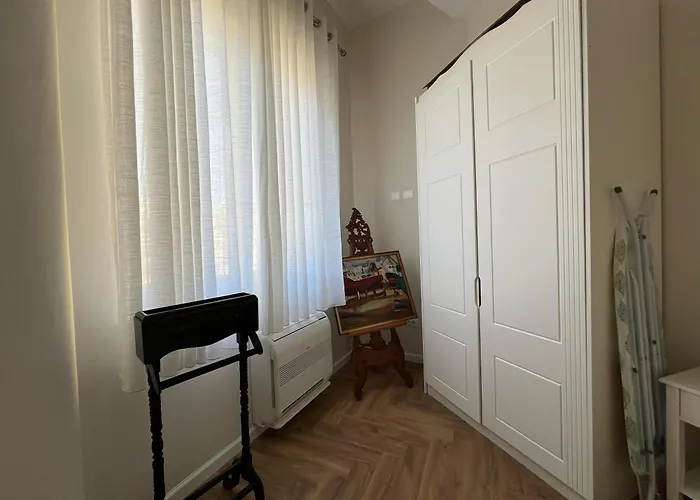 Dennys Center Duplex * Тирана